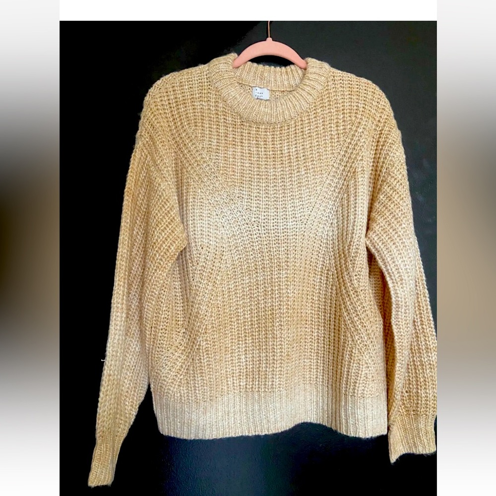 New Women's Light Brown / Tan Crewneck Long sleeves Pullover Knit Sweater Size M